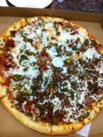 Yaghi's New York Pizzeria food