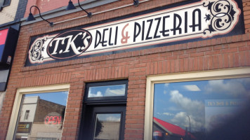 T-K's Deli & Pizzeria outside