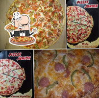 Pizzas Junior's food