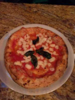 Una Pizza Napoletana food