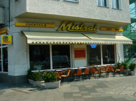 Mistral Café, Bar inside