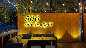 506 All Day Grill inside