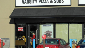 Varsity Pizza & Subs outside