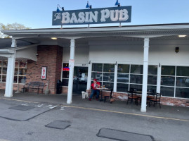 The Basin Pub inside