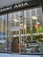Suki Asia inside
