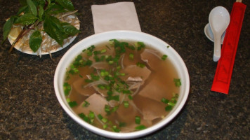 Pho Nguyen Hoang food