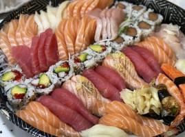 Hinote Sushi food