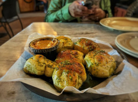 Carmelo's Pizzeria food