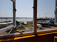 Riverside Tearoom outside