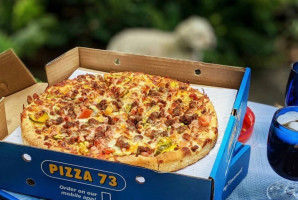 Pizza 73 inside