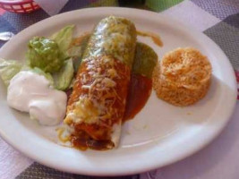Don Lobos Mexican Grill food
