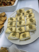 Leya Traiteur Libanais food