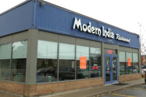 Modern India Restaurant outside