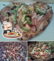 Lalo's Pizza food