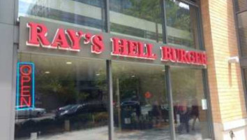 Ray's Hell Burger Too food