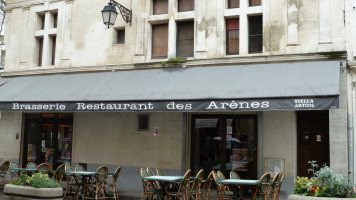 Bar des Arenes food