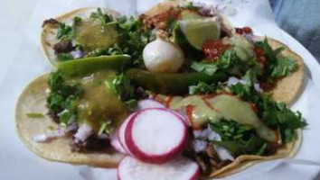 Tacos El Pelon food