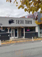 Sushi Tokyo outside