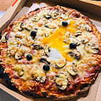 Tito Pizza food