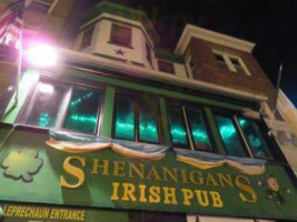 Shenanigan's Irish Pub outside