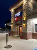 Ihop outside