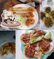 Cenaduria El Chino food