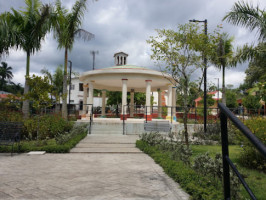 Juan Pablo Duarte Park outside