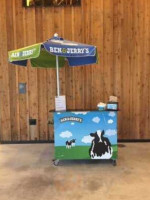 Ben Jerry's outside
