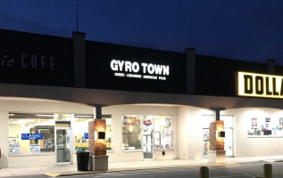 Gyro Town food