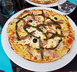 Pizzeria de la Pierre food