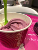 Menchie's Frozen Yogurt food