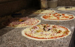Pizzeria la Nicoise food