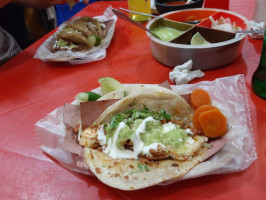 Taqueria 2 Hermanos food