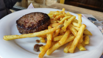 Les Genets d'Or food