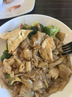 Khao Hom Thai Bistro food