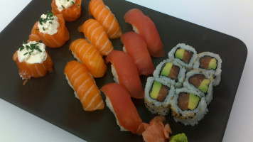 shin sushi bar food