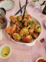 Winly Seafood food
