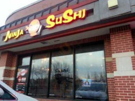 Ninja Sushi outside