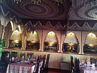 Le Palais du Maharajah inside