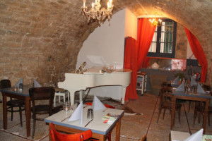 Atelier d'Anna Bistronomie inside