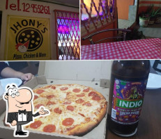 Jhony's Pizza food