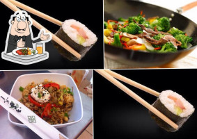 Sushi Wok En Luna food