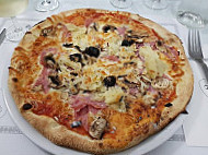 Pizzeria Vecchio food