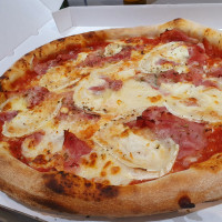 O'Cartouche Pizzas food