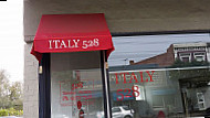 Italy 528 outside