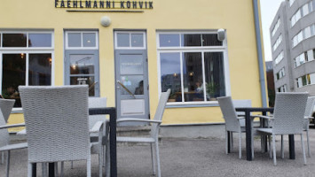 Faehlmanni Cafe inside
