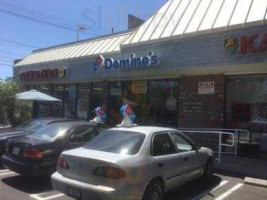 Domino's Pizza outside