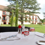 Les Maritonnes Rouge Blanc food