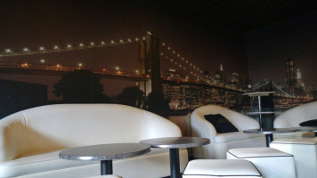 Manhattan cafe inside