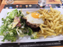 L'embuscade Cafe Brasserie food
